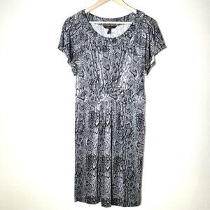 BCBGMAXAZRIA gray and black snake print casual shift dress size medium M B112